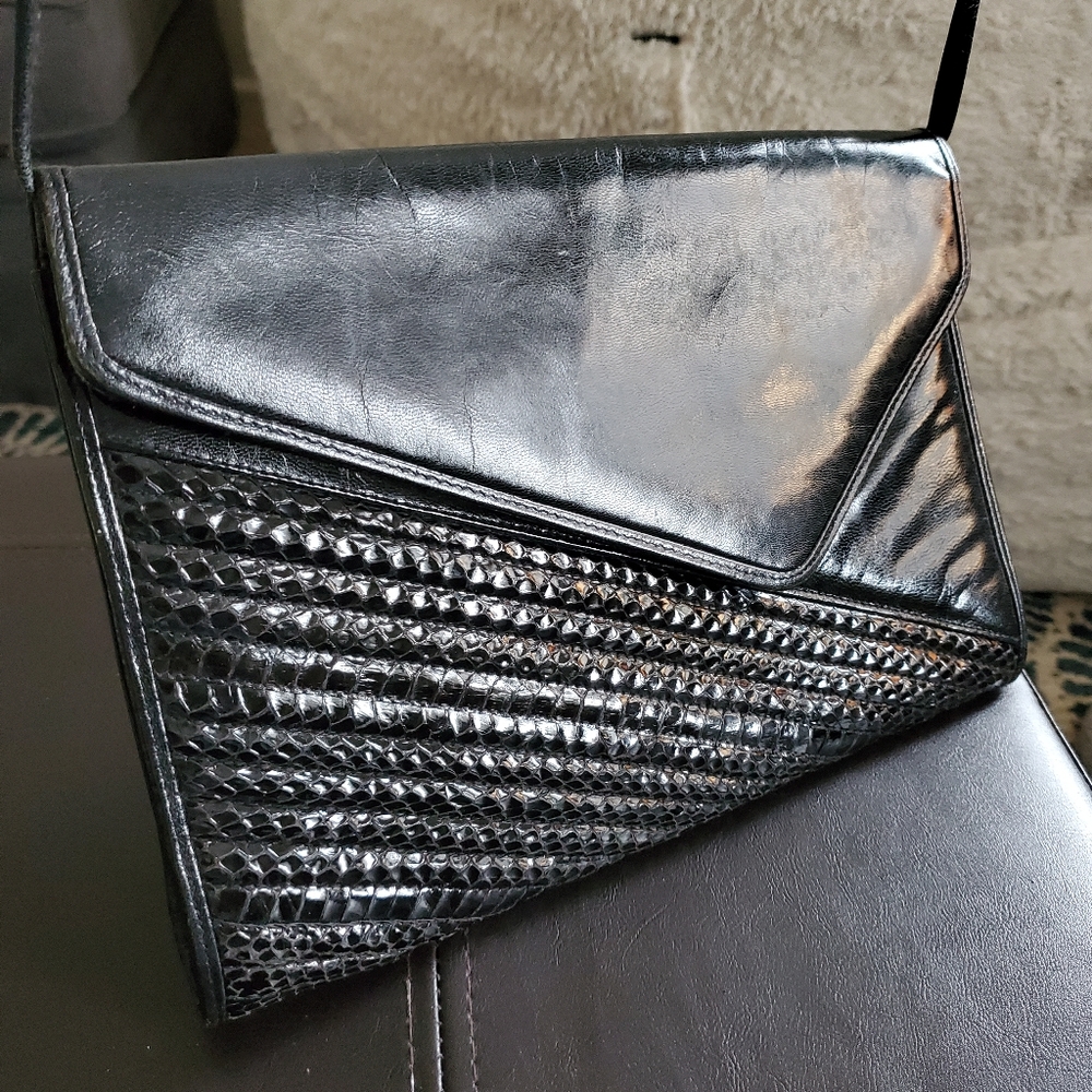 CASSIS Vintage black Purse. - Picture 3 of 11